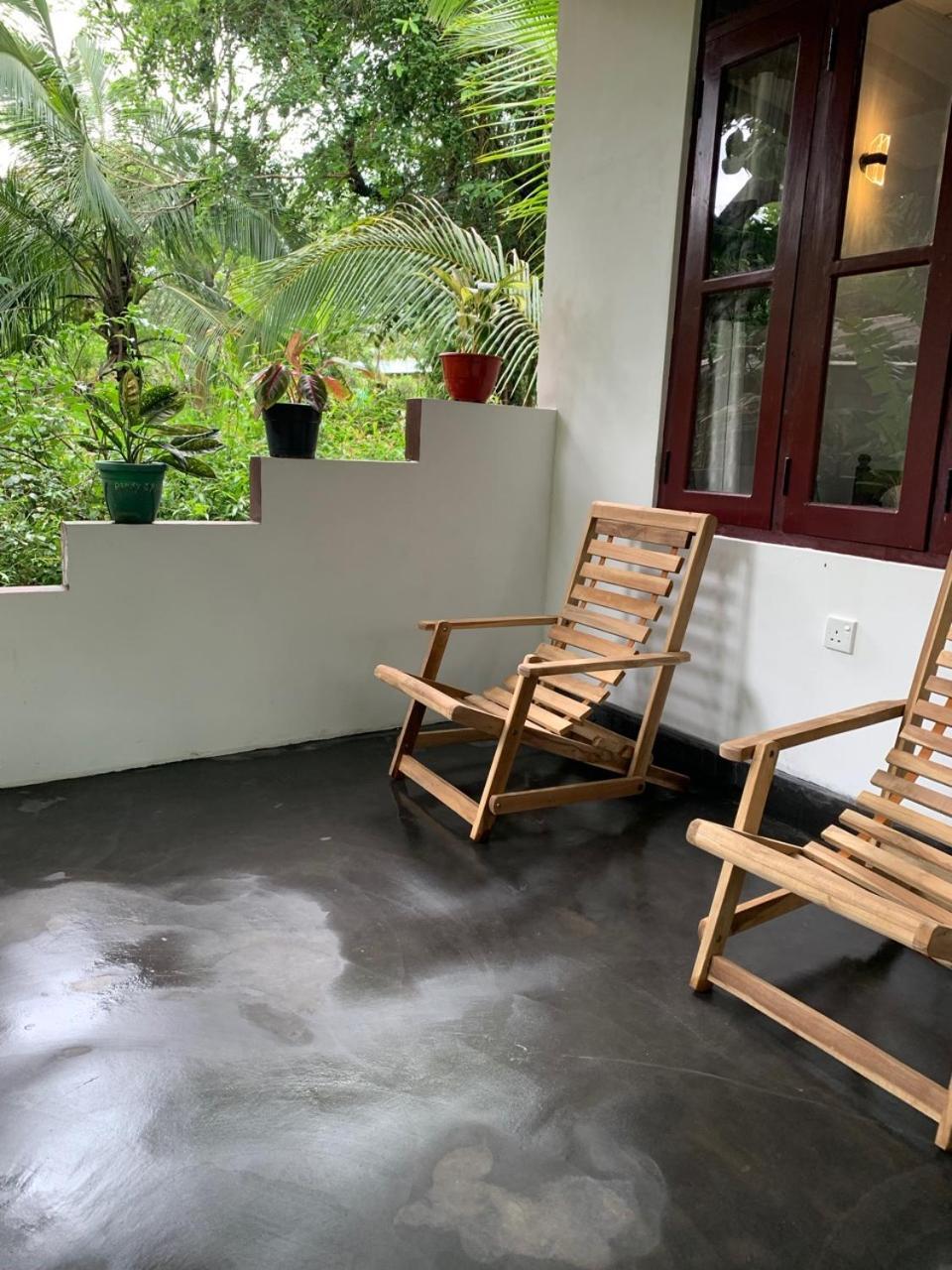 Manju Homestay Szigirija Kültér fotó