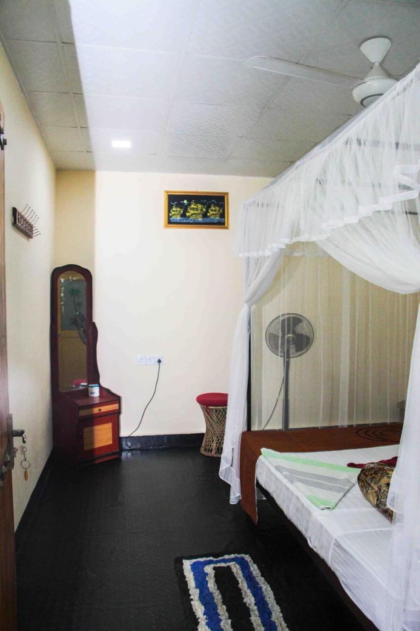 Manju Homestay Szigirija Kültér fotó