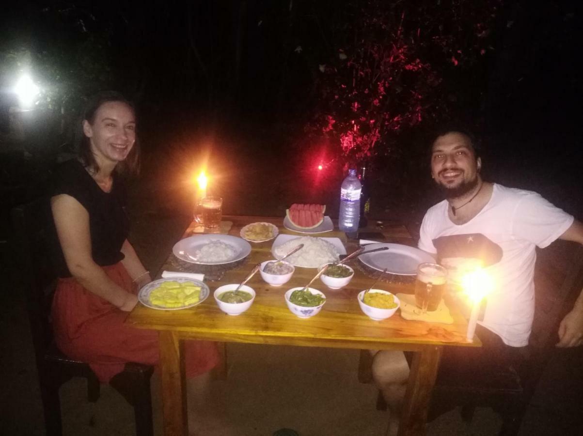 Manju Homestay Szigirija Kültér fotó