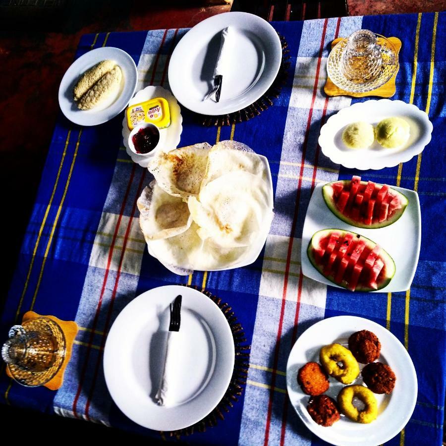 Manju Homestay Szigirija Kültér fotó