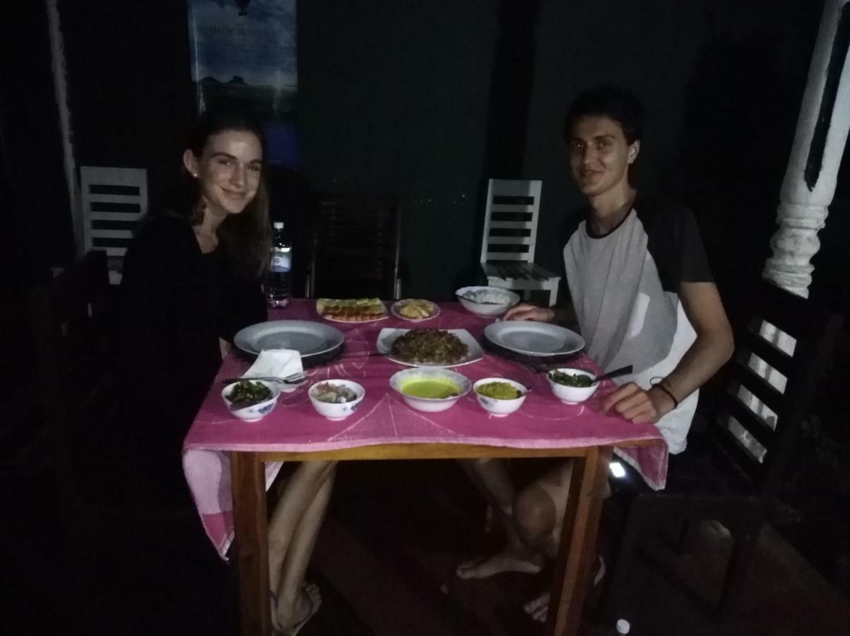 Manju Homestay Szigirija Kültér fotó